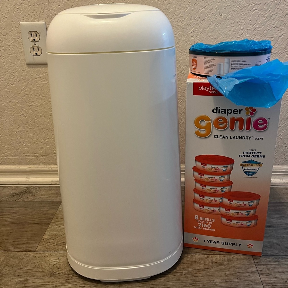 Diaper Genie With Refills
